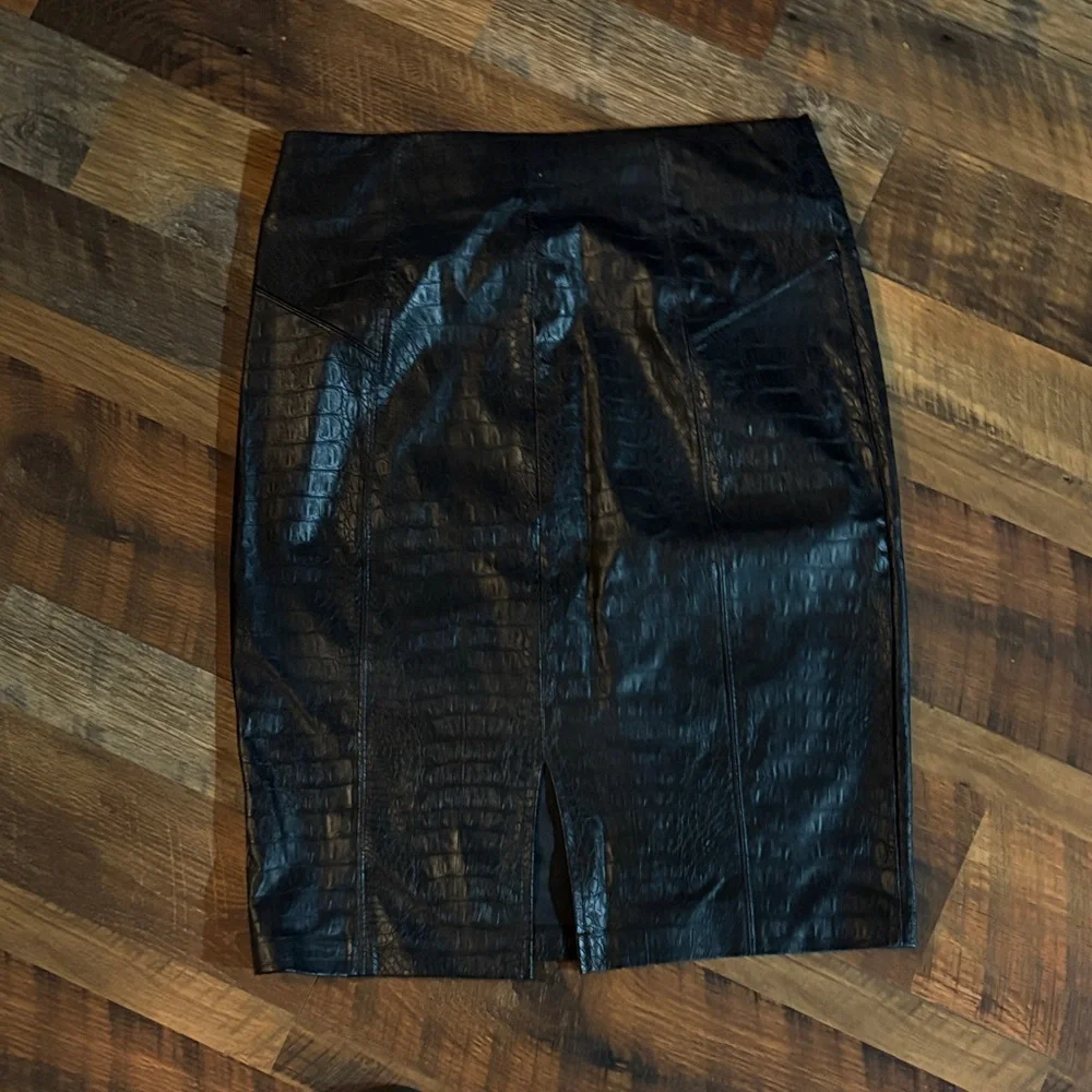 Marc New York Black Textured Pencil Skirt - Picture 5 of 8